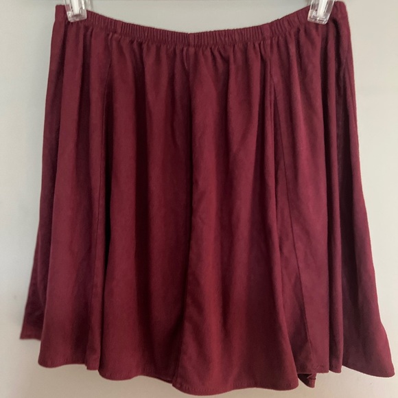 Brandy Melville Burgundy Mini Skater Skirt O/S - Picture 1 of 5
